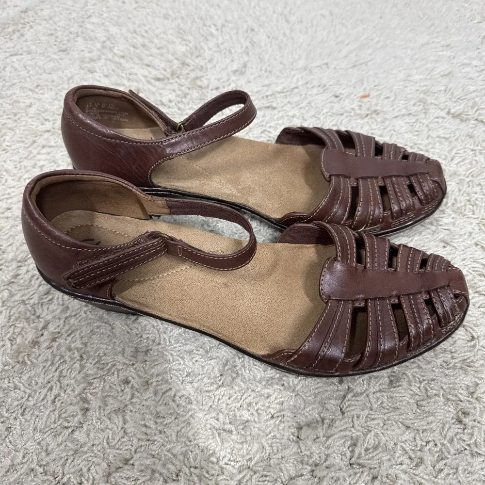 Clarks‎ Wendy River Brown Leather Closed Toe Comfort Shoes Womens 9M Wedge Work